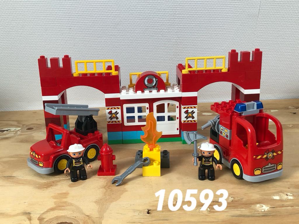 Duplo brandweerkazerne 10593 (compleet) 1, Kinderen en Baby's, Speelgoed | Duplo en Lego, Ophalen of Verzenden, Zo goed als nieuw