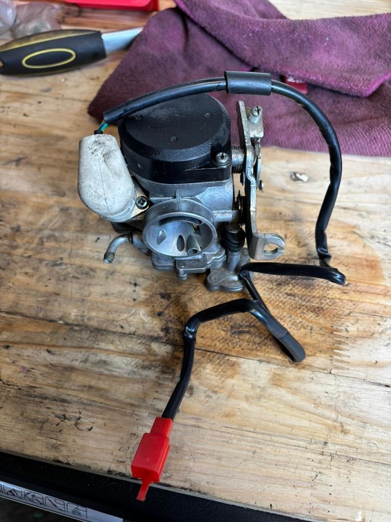 Piaggio 4T carburateur, Ophalen of Verzenden, Zo goed als nieuw, Carburateur, Piaggio