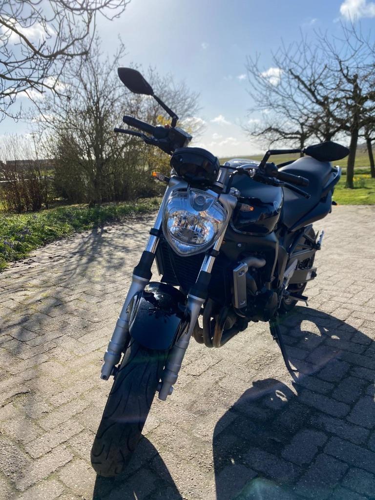 Yamaha FZ6 (bouwjaar 2005), Motoren, 4 cilinders, Motorrijbewijs A, Particulier, Meer dan 35 kW