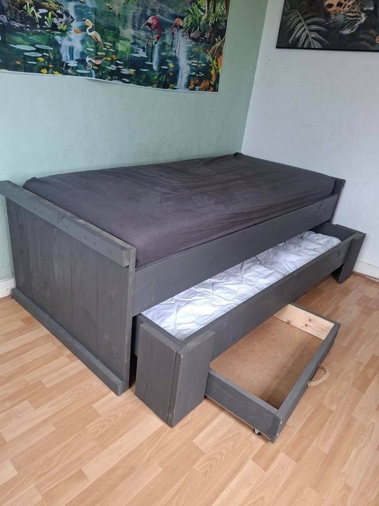 Steigerhouten bed met onderschuifbed en lades - Antraciet, Kinderen en Baby's, Kinderkamer | Bedden, Ophalen, Zo goed als nieuw