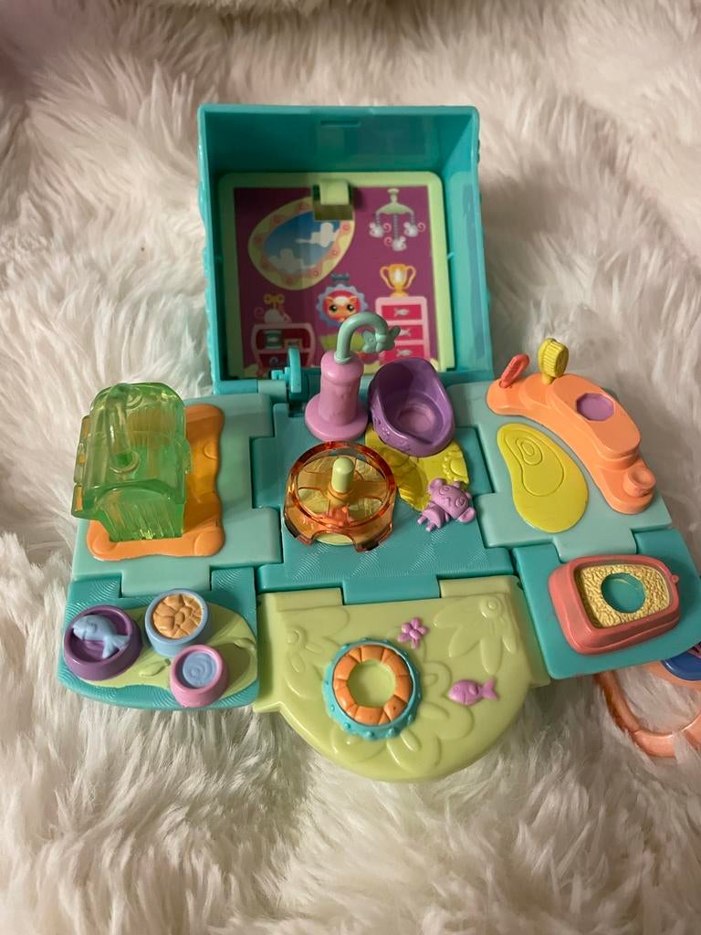 LPS Teeniest Tiniest Pop-Up Playset 2006 Hasbro Compact, Ophalen of Verzenden, Zo goed als nieuw, Jongen of Meisje
