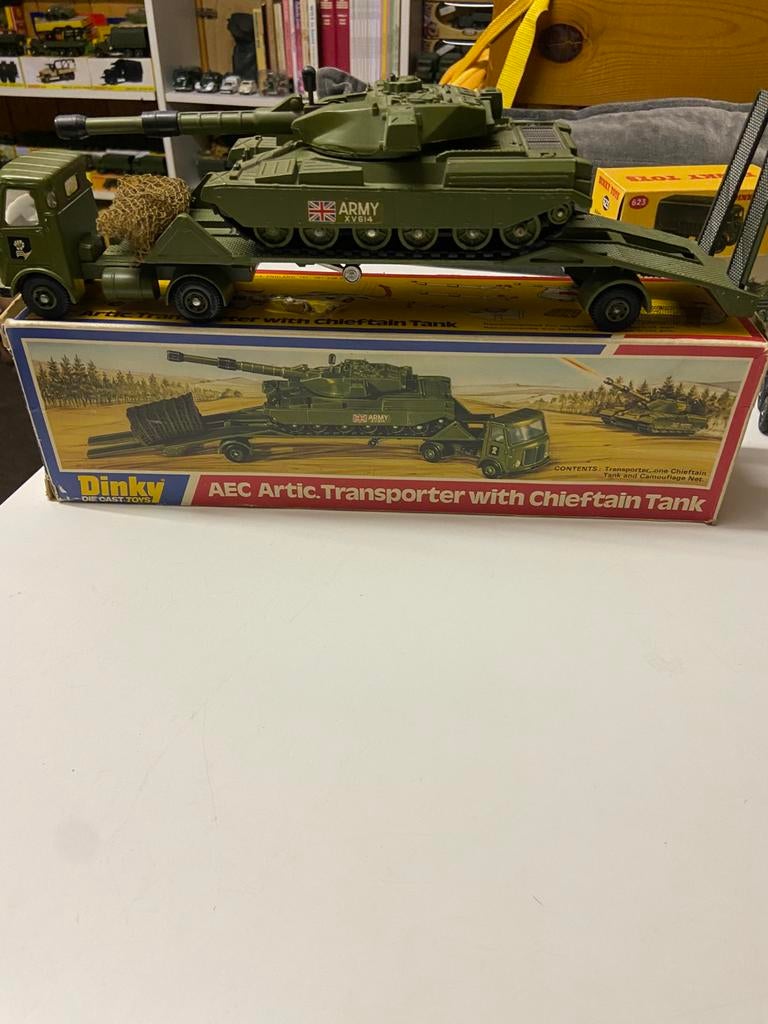 Dinky militair transporter met chieftain tank, Ophalen of Verzenden, Zo goed als nieuw, Dinky Toys