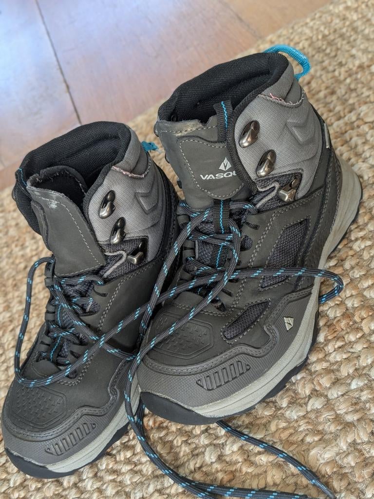 Bergschoenen mt 34 uit Noorse bergsportwinkel, Sport en Fitness, Bergsport en Wandelen, Ophalen of Verzenden, Zo goed als nieuw
