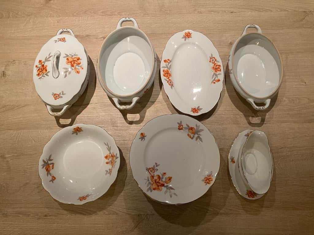Vintage servies met bloemmotief, Ophalen