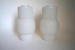 vintage midcentury lampenkap 2x wit glas reliëf patroon, Gebruikt, Vintage mid century, Wit, Ophalen of Verzenden