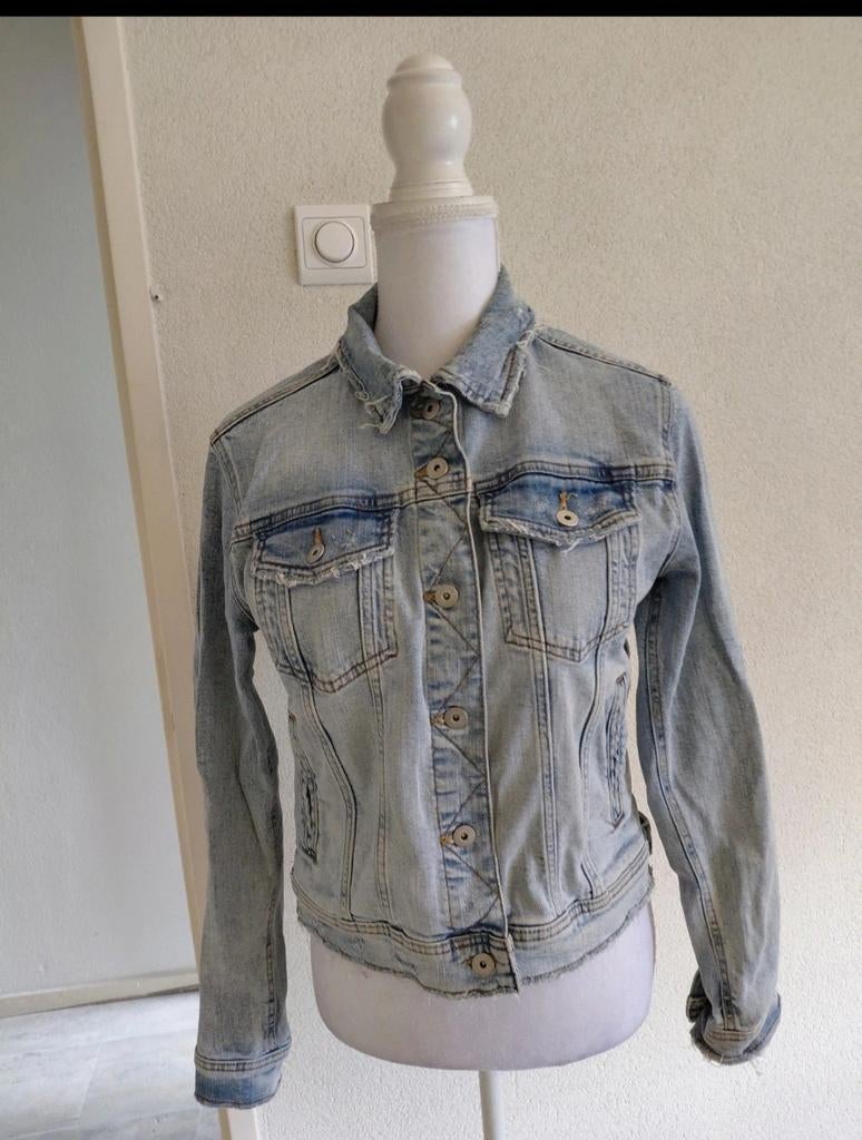 Zara spijkerjack maat M - Lichtblauw, Kleding | Dames, Jassen | Zomer, Maat 38/40 (M), Blauw, Zara, Ophalen of Verzenden