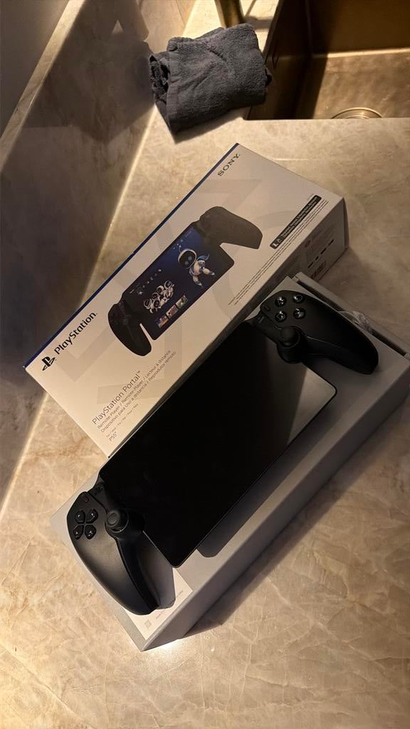 Playstation portal zwart + orginele doos + bon en garantie, 1 speler, Ophalen, Zo goed als nieuw, Vanaf 3 jaar