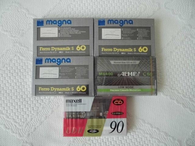 5 Cassettebandjes MAGNA,ALME,MAXELL Geseald 90,60 minuten, 2 t/m 25 bandjes, Overige genres, Ophalen of Verzenden, Met bewaardoos, rek of koffer