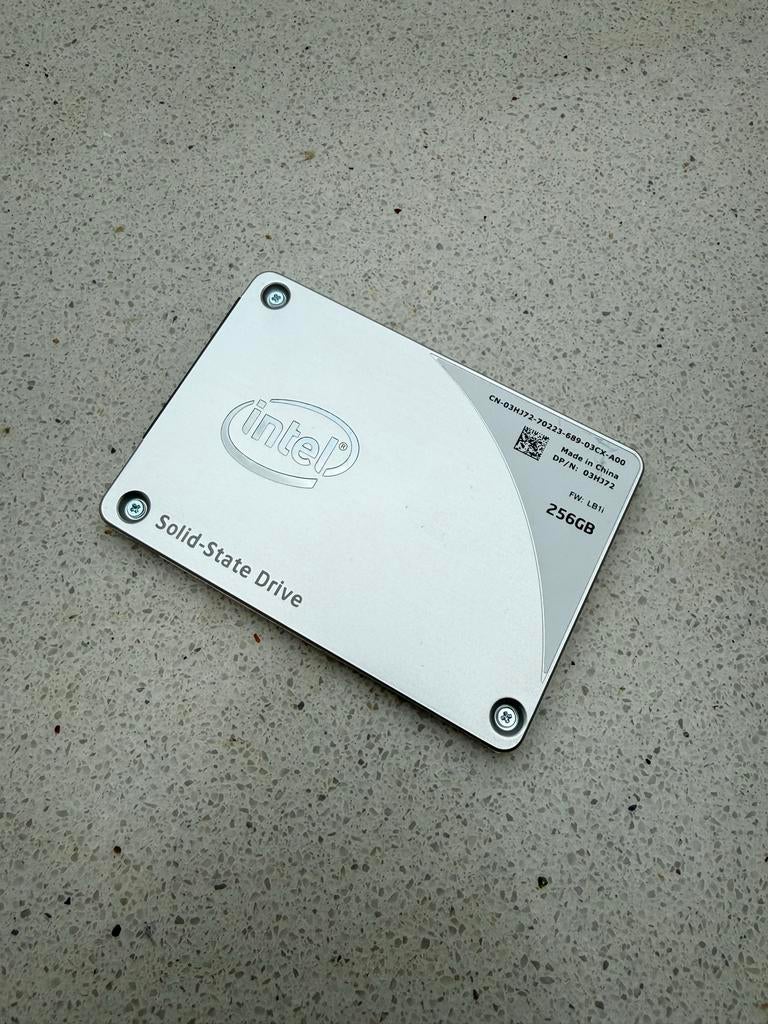 Intel SSD 256GB - Snelle en Betrouwbare Opslag, Computers en Software, Harde schijven, Intern, Gebruikt, Server, Ophalen of Verzenden