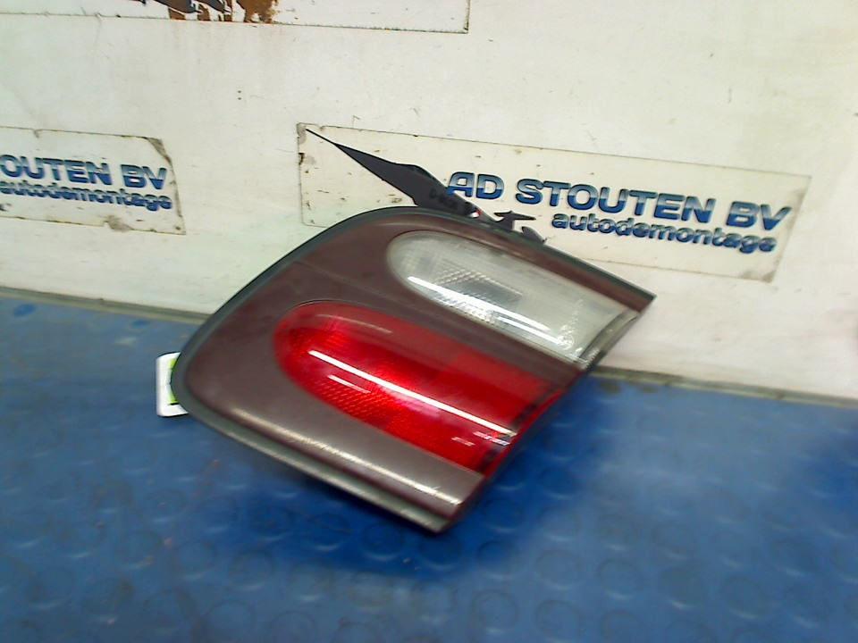 Achterlicht Rechts BINNEN Nissan Almera (N15) 2000 E139254, Auto-onderdelen, Gebruikt, Germany@nissan-services.eu, Kronenweg 38, Wesseling 50389, , Duitsland