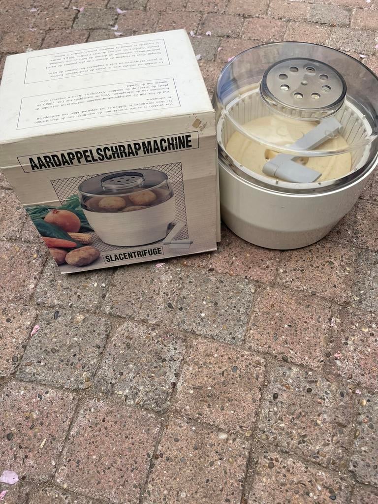 Aardappelschrapmachine en slacentrifuge in 1, Huis en Inrichting, Ophalen of Verzenden, Zo goed als nieuw
