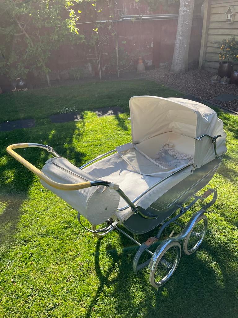 Vintage Kinderwagen uit de jaren '60 - Klassiek Design, Gebruikt, Met reiswieg, Ophalen, Kinderwagen