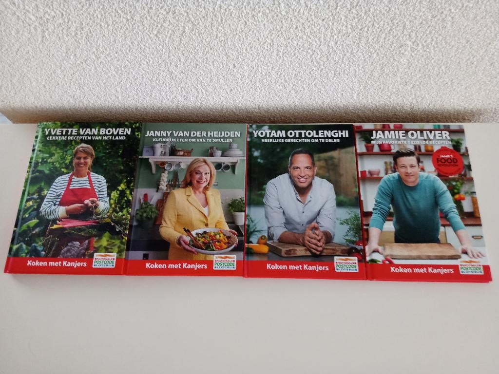 VAN DE POSTCODELOTERIJ 4 KOOKBOEKEN , Ophalen of Verzenden, Zo goed als nieuw