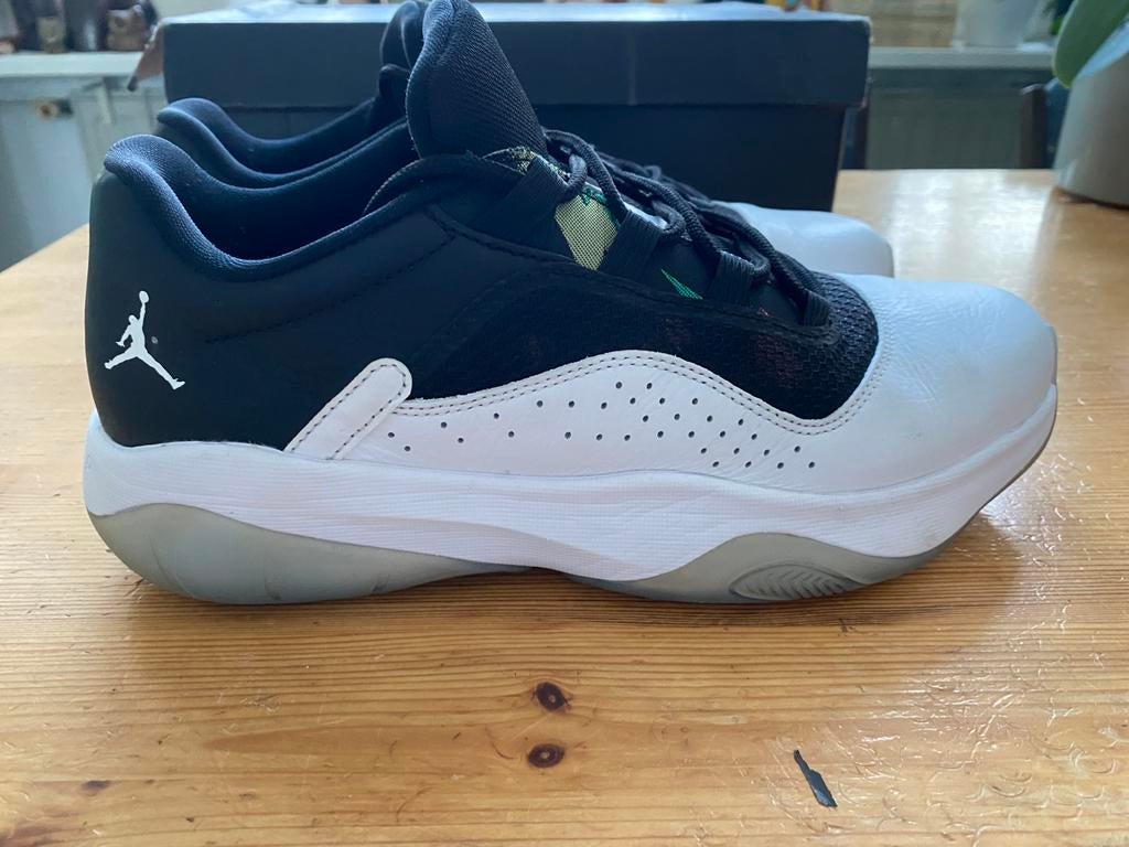 Air Jordan 11 cmft, Kleding | Heren, Schoenen, Wit, Ophalen of Verzenden, Sneakers of Gympen, Zo goed als nieuw