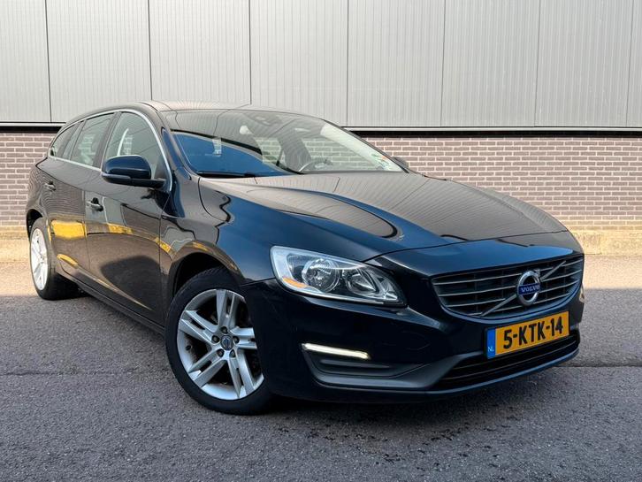 Volvo V60 D2 115pk  2013 Zwart, Auto's, Volvo, Particulier, V60, Diesel, A, Stationwagon, Handgeschakeld, Origineel Nederlands