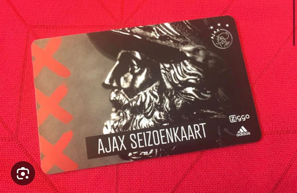 Gezocht seizoenskaart (normale prijs), Tickets en Kaartjes, Sport | Voetbal, Seizoenskaart, Eén persoon, Augustus