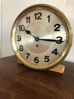 1930 Wandklok/Schoolklok (Hamburg Amerik. Uhrenfabrik), Ophalen of Verzenden