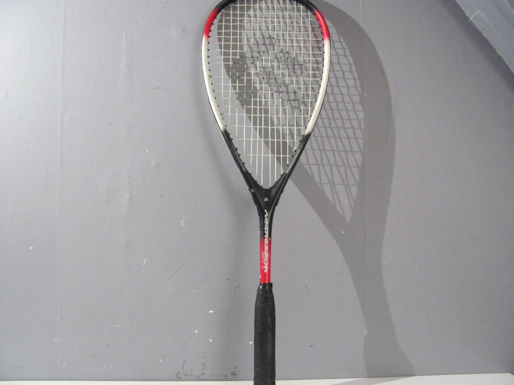 Squashracket van Tecno aggressor DX,213gr bespannen gewicht, Ophalen of Verzenden, Zo goed als nieuw, Racket, Met hoes