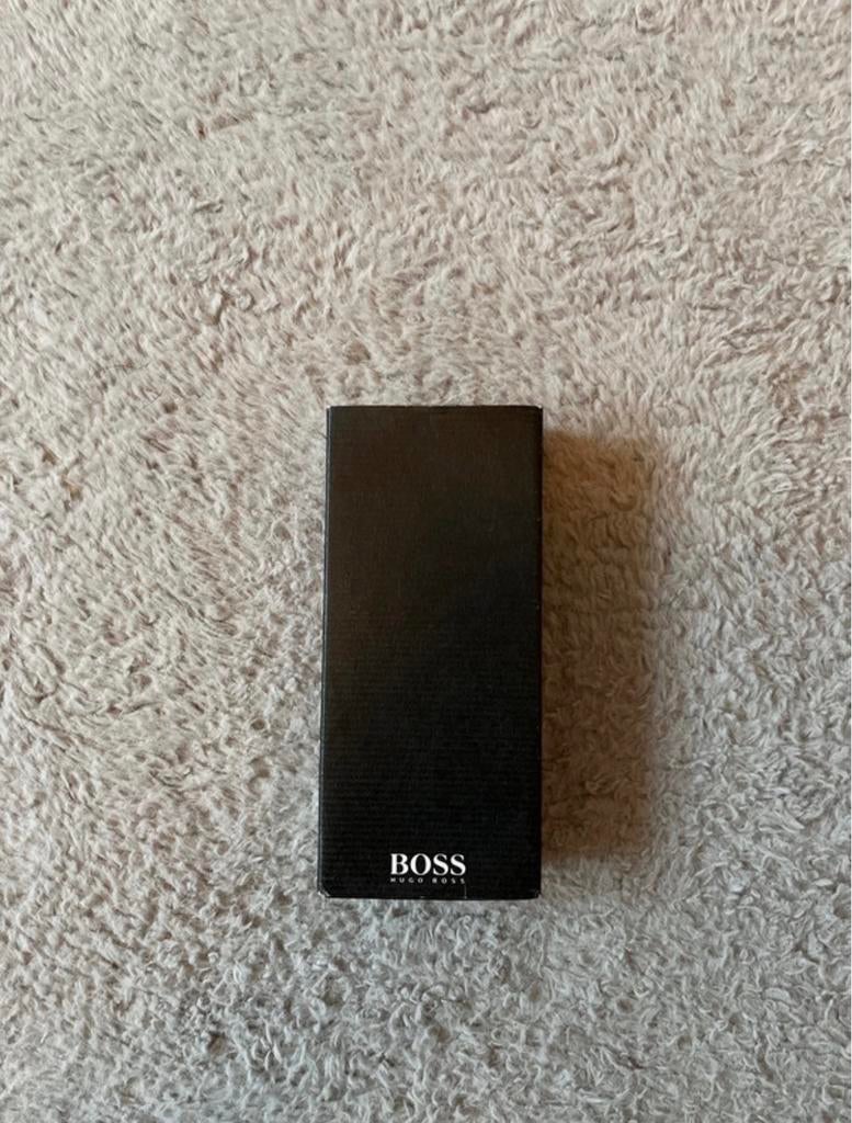 Elegante Hugo Boss vlinderdas - Nooit gebruikt, Ophalen of Verzenden, Nieuw