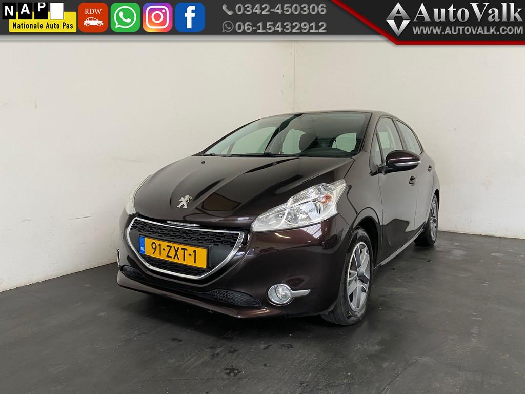 Peugeot 208 1.2 VTi Active,Trekhaak (bj 2013), Euro 5, Gebruikt, 31 €/maand, 1199 cc