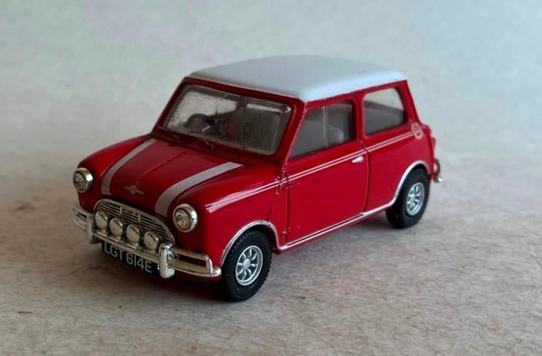 Mini Cooper rood - wit dak Vanguard., Ophalen of Verzenden, Zo goed als nieuw, Auto, Vanguards