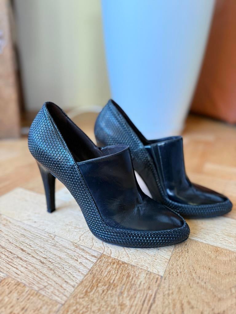 Hugo Boss pumps maat 37, Ophalen of Verzenden, Zo goed als nieuw, Zwart, Pumps