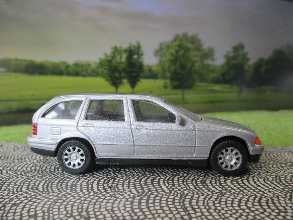 1/43 BMW E36 318 320 323 325 Touring Cararama metallic-grijs, Hobby en Vrije tijd, Modelauto's | 1:43, Ophalen of Verzenden, Gebruikt