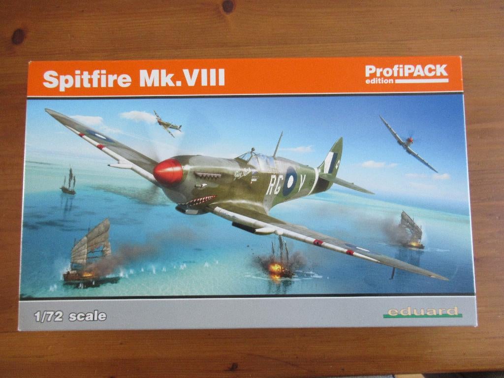 Spitfire Mk.VIII (Eduard 1/72) profipack, Overige merken, 1:72 tot 1:144, Nieuw, Ophalen of Verzenden