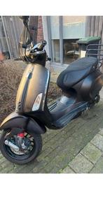 Vespa sprint 2018 iget lees beschrijving, Fietsen en Brommers, Scooters | Vespa, Ophalen, Zo goed als nieuw, Benzine, Overige modellen