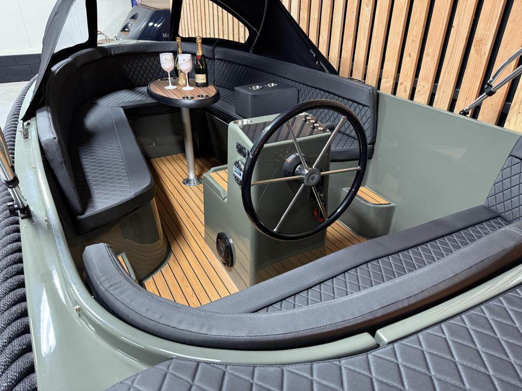 NwStaat! MEERSLOEP 600 HONDA 50PK 'ArmyGreen' AUDIO! Bj'2025, Watersport en Boten, Zo goed als nieuw, Polyester, Benzine, 6 meter of meer