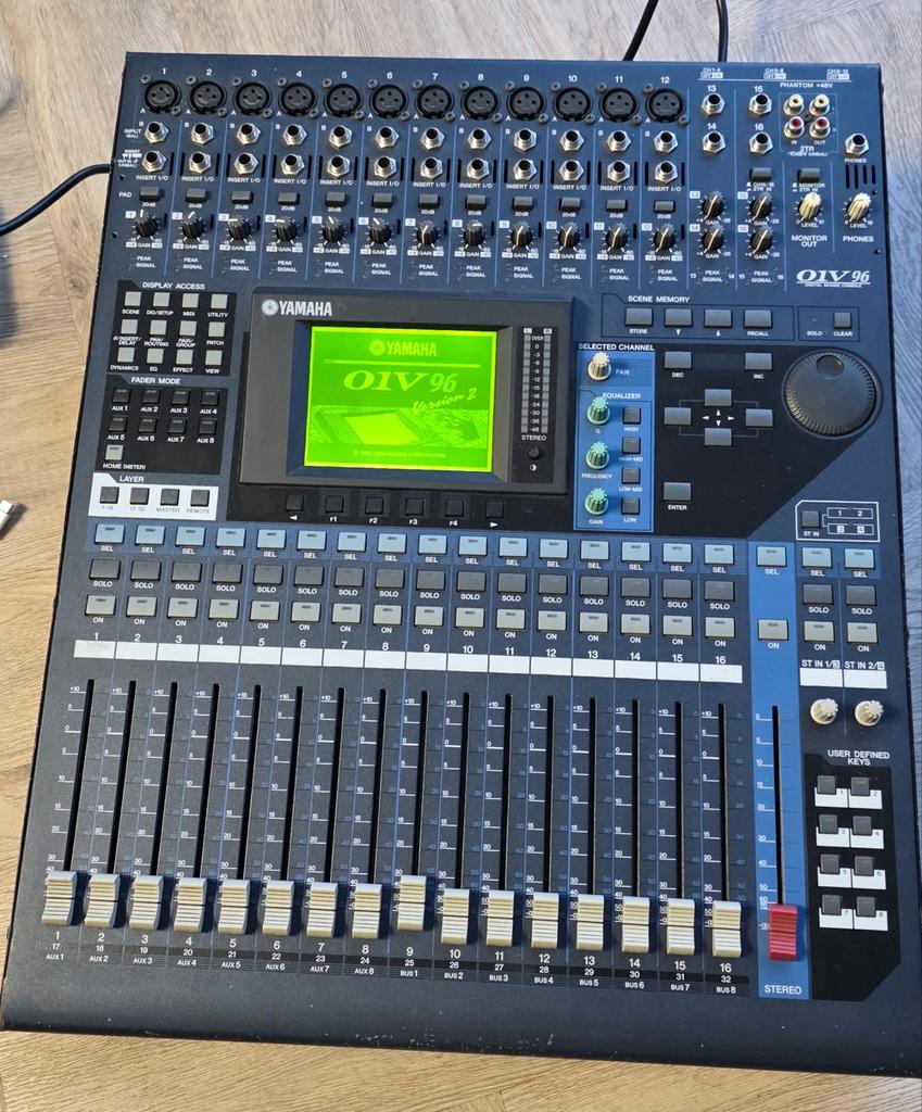 Yamaha O1V96 V2 digitale mengtafel mixer, Muziek en Instrumenten, Mengpanelen, Ophalen of Verzenden, Gebruikt, 20 kanalen of meer