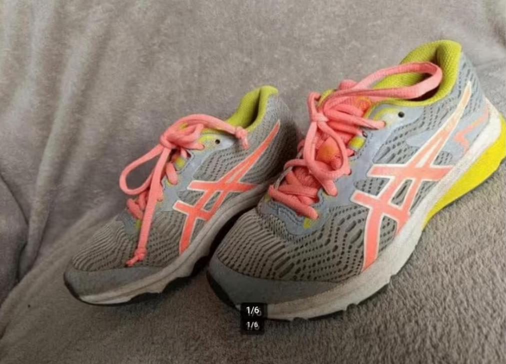 Asics gt1000 hardloopschoenen maat 33,5 (21cm), Sport en Fitness, Loopsport en Atletiek, Gebruikt, Hardloopschoenen, Ophalen of Verzenden