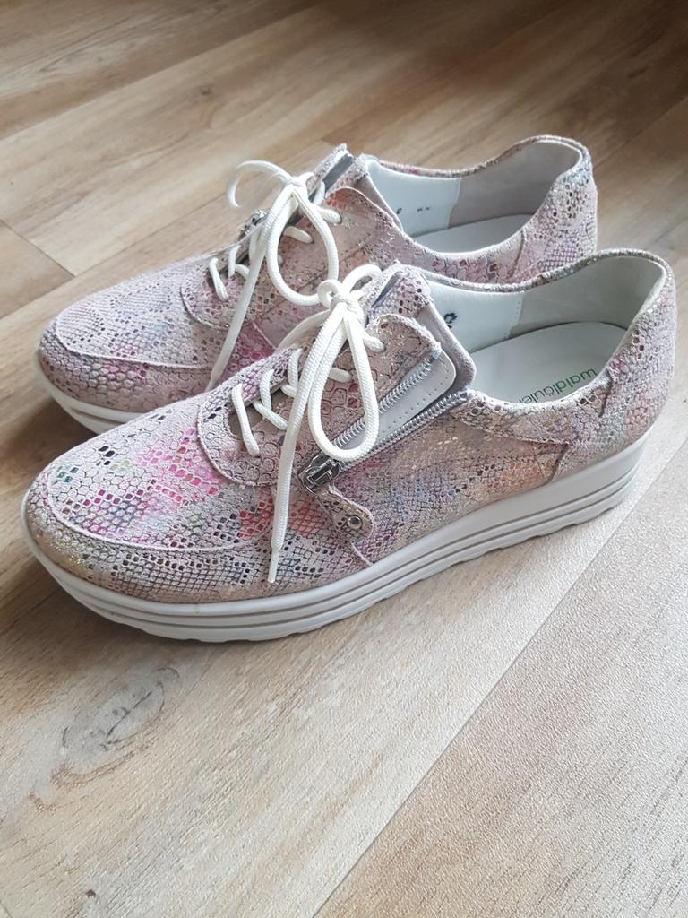 Schoenen dames Waldlaufers., Kleding | Dames, Schoenen, Waldlaufer, Wit, Ophalen of Verzenden, Sneakers of Gympen