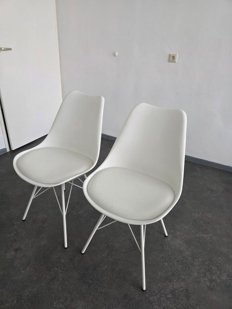 Set van 4 witte eettafel stoelen, Gebruikt, Modern,Modern, Scandinavisch, Wit, Ophalen of Verzenden