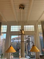 Antieke hanglamp met katrolsysteem en glazen kappen, Ophalen of Verzenden, Gebruikt, Glas, 75 cm of meer