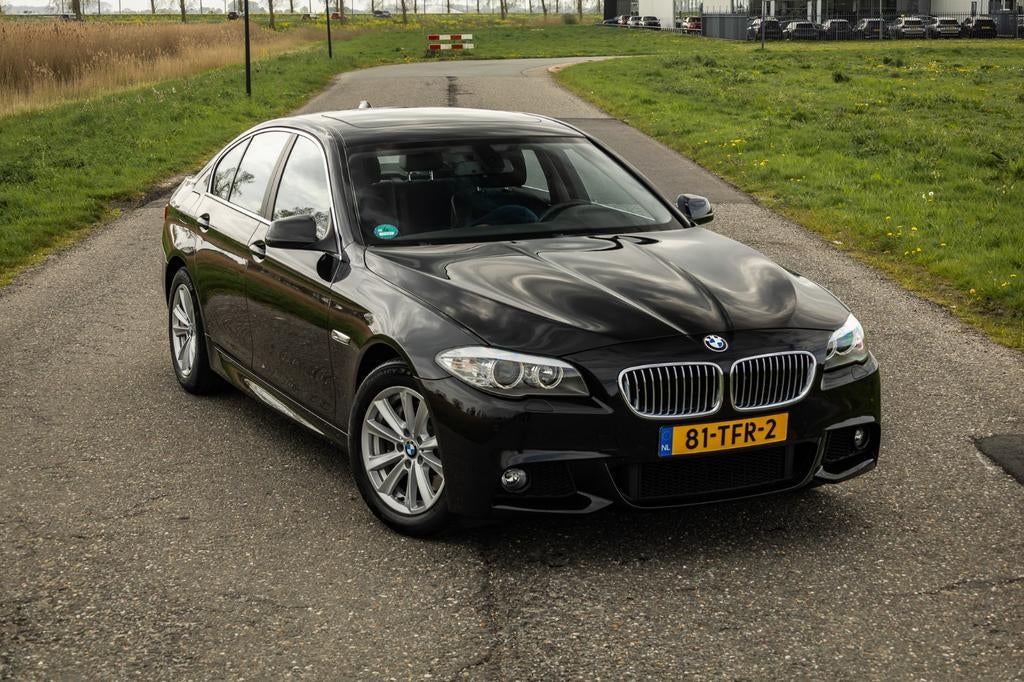 BMW 5-Serie 3.0 530I AUT 2012 Zwart, Auto's, Automaat, Achterwielaandrijving, 2000 kg, 272 pk