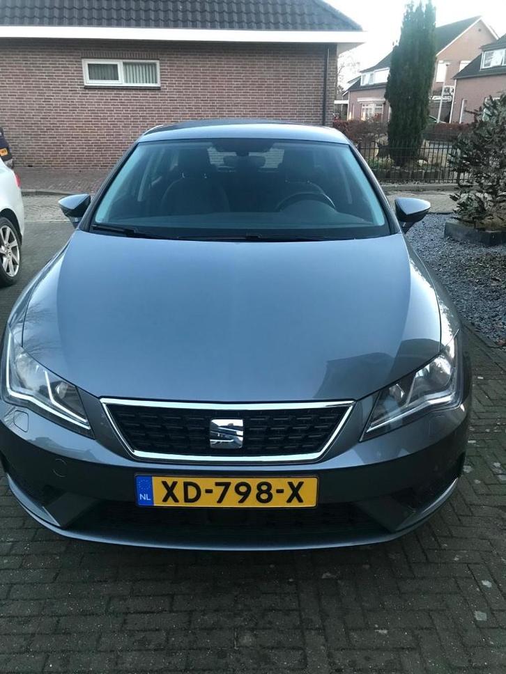 Seat Leon 1.2 TSI 110PK 2017 Grijs, Auto's, Seat, Particulier, Leon, Benzine, B, Hatchback, Handgeschakeld, Geïmporteerd, Zilver of Grijs