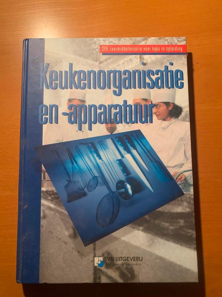 Keukenorganisatie en -apparatuur - SVH Leermiddelen, Boeken, Kookboeken, Gelezen, Overige typen, Overige gebieden, Ophalen of Verzenden