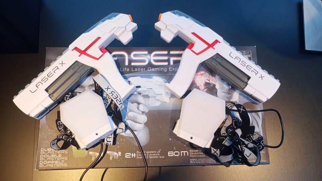 Laser X  laser game wapens, Spelcomputers en Games, Spelcomputers | Nintendo NES, Ophalen of Verzenden, Zo goed als nieuw, Met 2 controllers