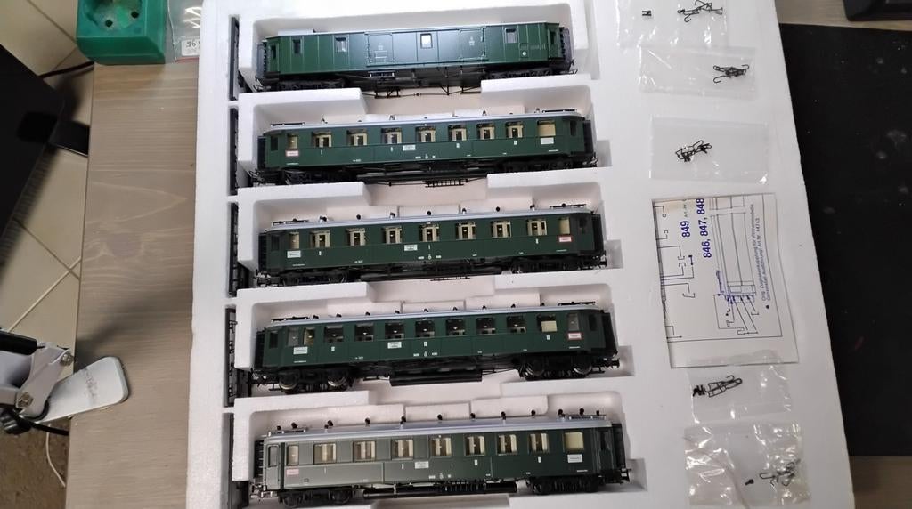 Liliput 846 baden Express nieuw set 5 wagons Zie foto's HO
Z, Gelijkstroom, Ophalen of Verzenden, Liliput, Nieuw