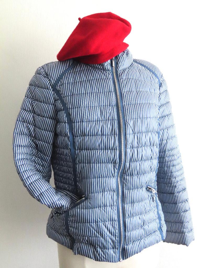 Nieuw!! Lchtgewicht jack in actueel licht blauw mt 42/44, Maat 42/44 (L), Nieuw, District, Verzenden