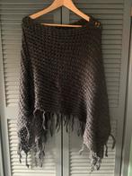 Poncho grijs/glitter, Ophalen of Verzenden, Gedragen, Sjaal