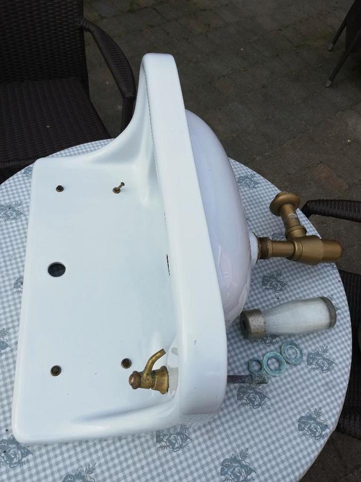 Groot antiek fonteintje/kleine wastafel van sphinx, hoge rug, Antiek en Kunst, Curiosa en Brocante, Ophalen