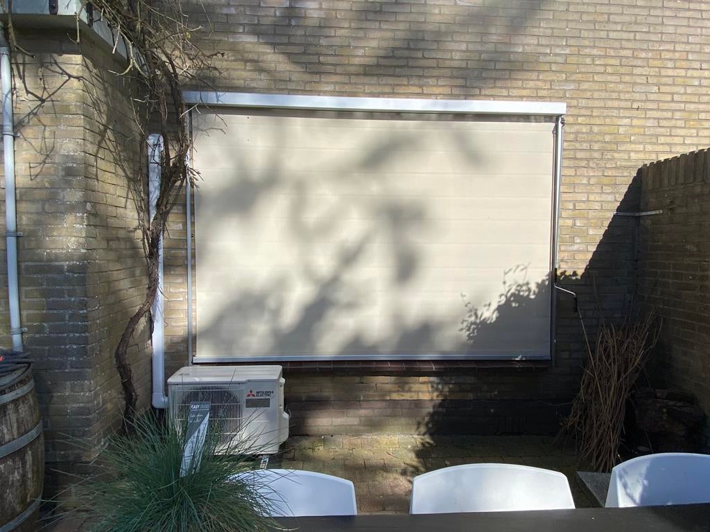 Screen met handbediening, Kunststof, Gebruikt, 150 tot 200 cm, Ophalen of Verzenden