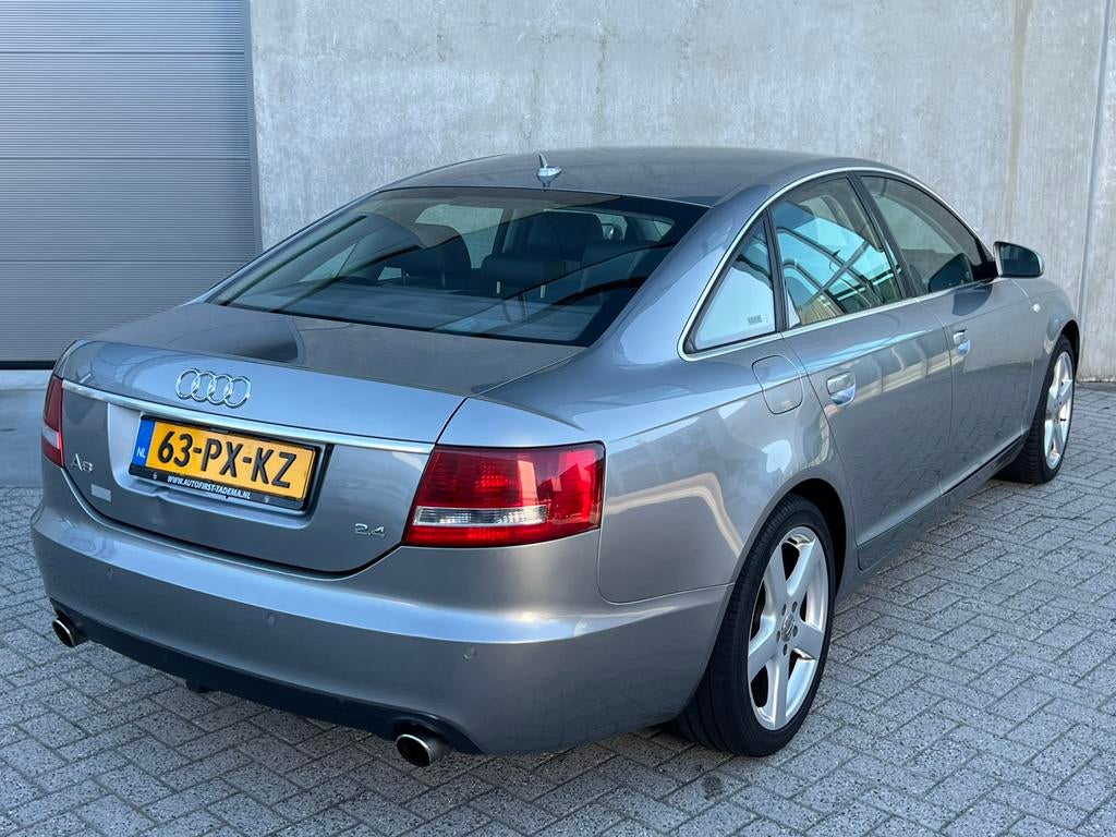 Grijze Audi A6 2.4 Sedan 177PK Automaat Benzine/NieuweAPK/AC, Auto's, Bedrijf, Grijs, Zilver of Grijs, 6 cilinders