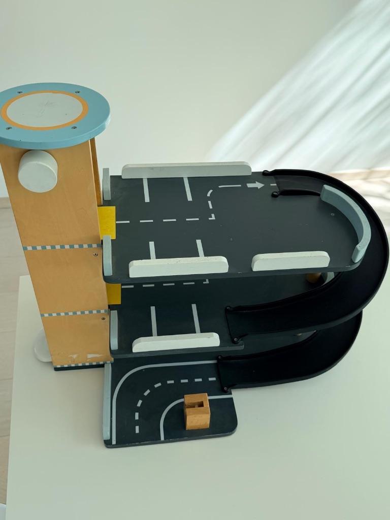 houten speelgoed garage, Kinderen en Baby's, Speelgoed | Houten speelgoed, Ophalen, Gebruikt
