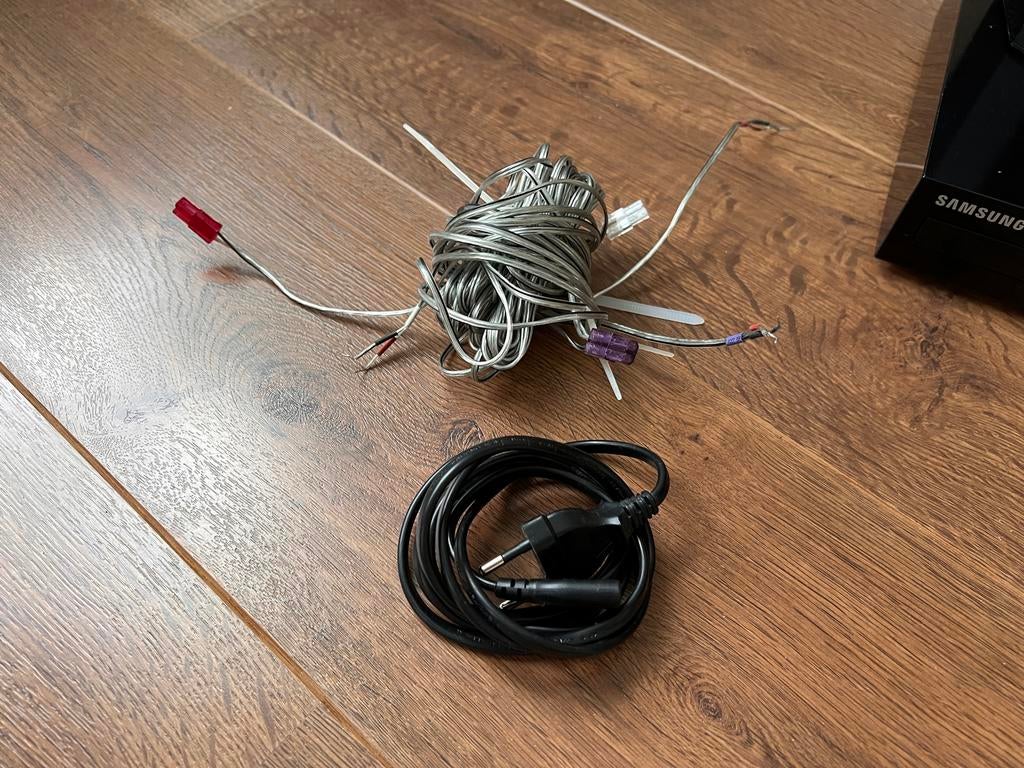 Samsung DVD speler met subwoofer en 2 satelliet speakers, Audio, Tv en Foto, Home Cinema-sets, Ophalen of Verzenden, Gebruikt