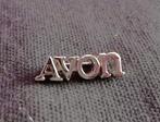 ZILVER KLEURIG SPELDJE VAN AVON ALS BROCHE, Overige materialen, Verzenden, Minder dan 4 cm, Zo goed als nieuw