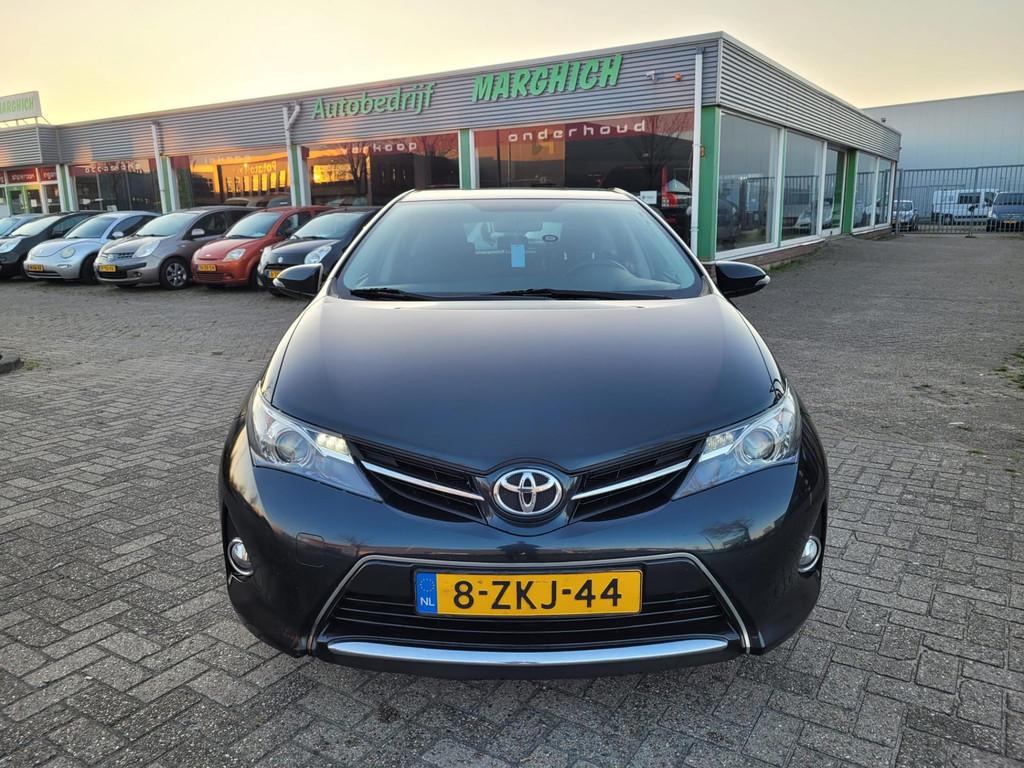Toyota Auris 1.6 Now Top 5 editie|CRUISE|CARPLAY|, Voorwielaandrijving, Euro 5, 450 kg, Gebruikt