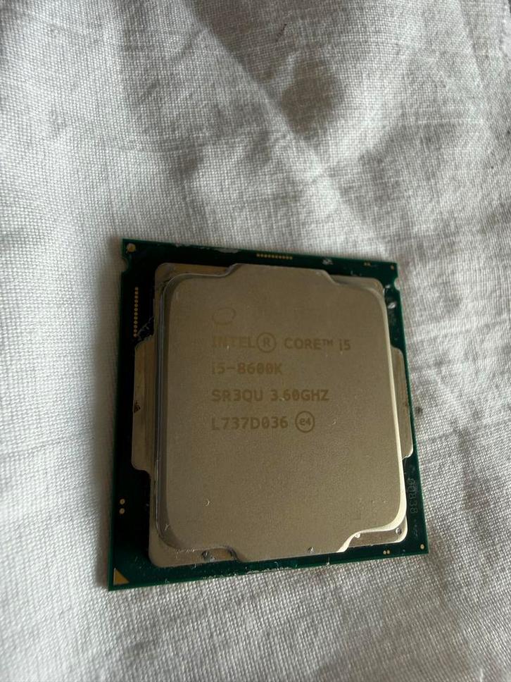 Intel Core i5-8600K Processor 3.60GHz, Computers en Software, Processors, Gebruikt, 6-core, 3 tot 4 Ghz, Ophalen of Verzenden